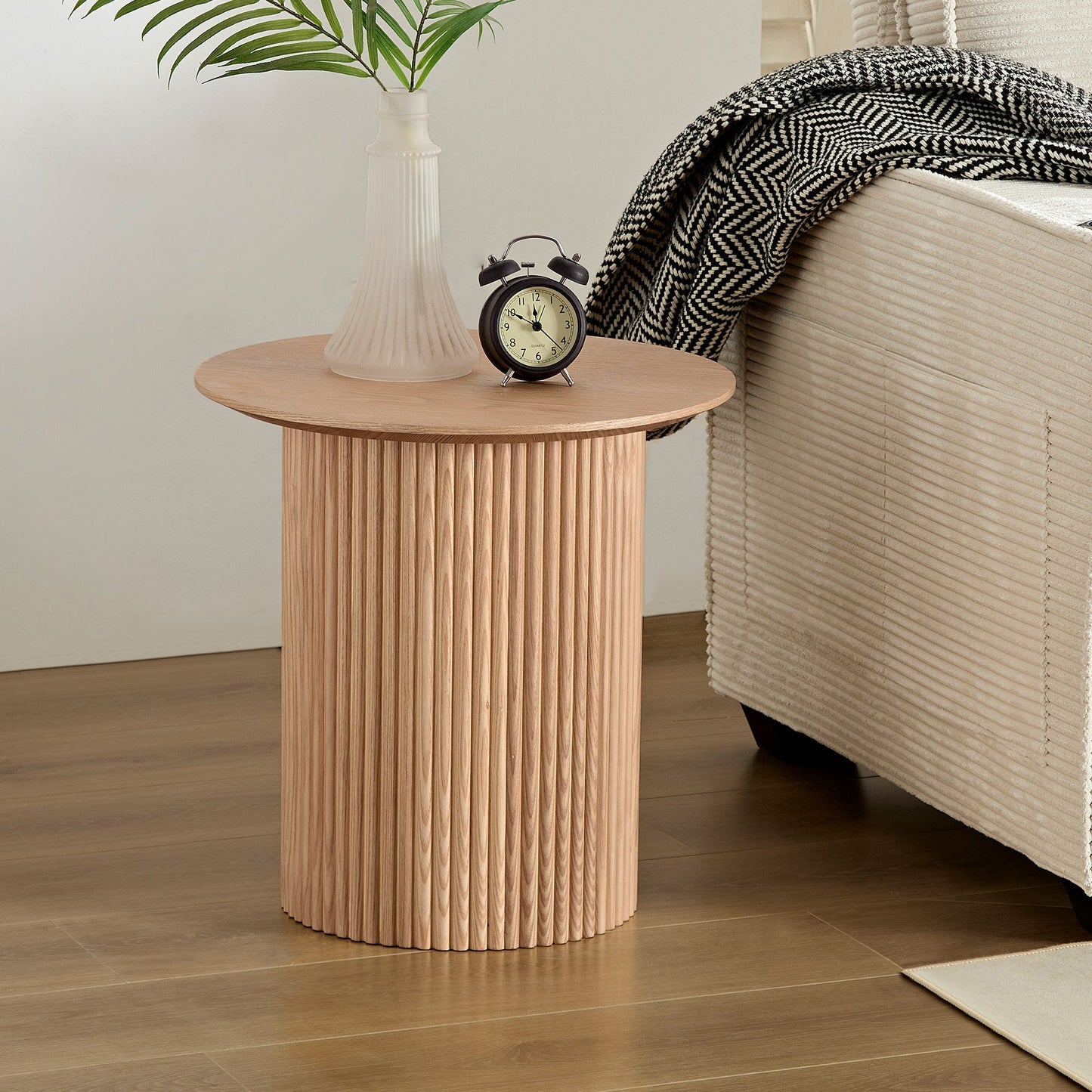 17.71 Inch Round Fluted Side Table Circle Small Accent Table for Living Room Mid Century  Circle Bedside Table for Bedroom