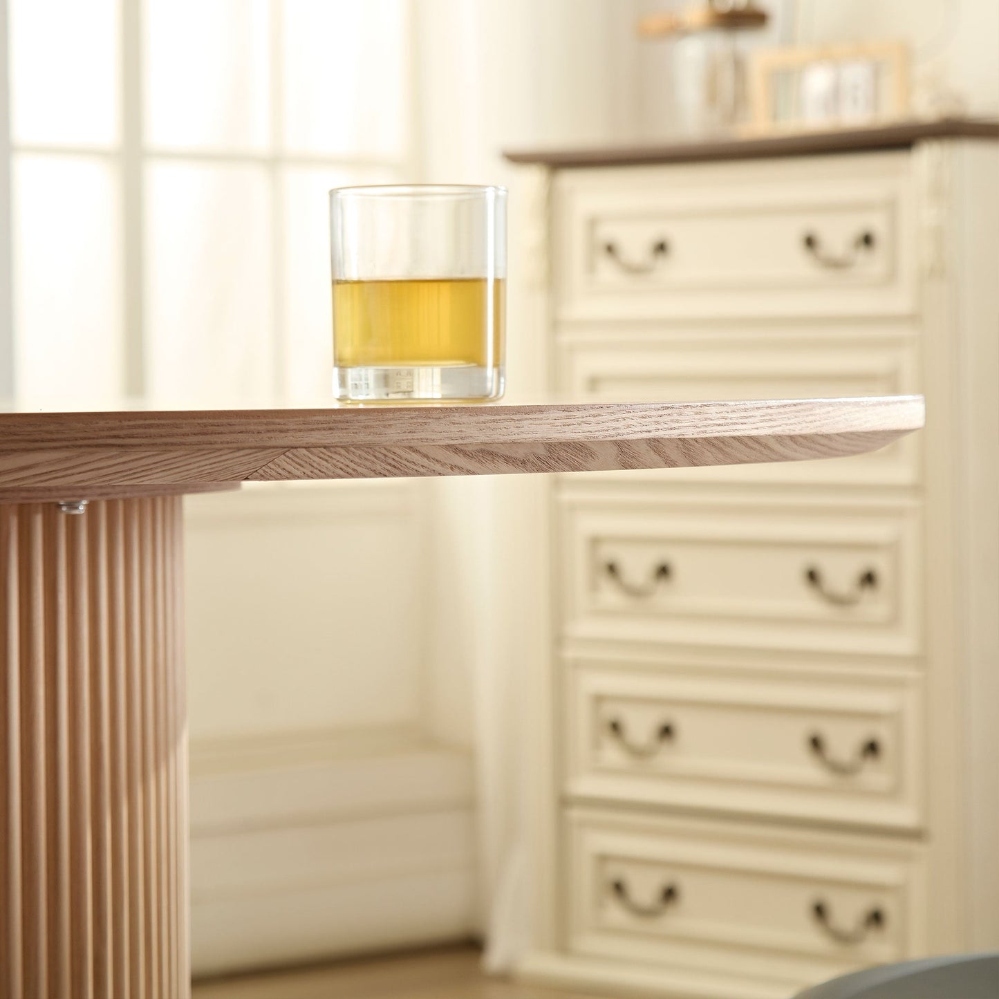 47,24 Inch MDF Dining Table for Dining Room  Round Dinner Tables Mid-Century Modern Table OAK